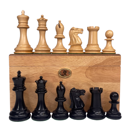 Staunton Chess Pieces with a Oak Box 