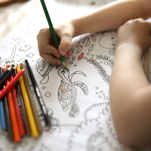 Kid colouring ocean artist roll 