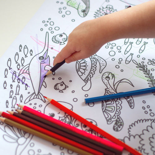 Kid colouring ocean artist roll 