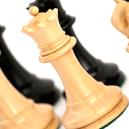  Zoomed in image of Queen Staunton Chess piece